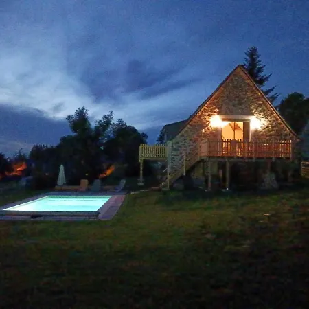 D'haut Bagnac Avec Piscine Holiday home Anglards-de-Salers