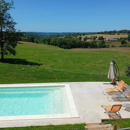 D'haut Bagnac Avec Piscine Holiday home Anglards-de-Salers