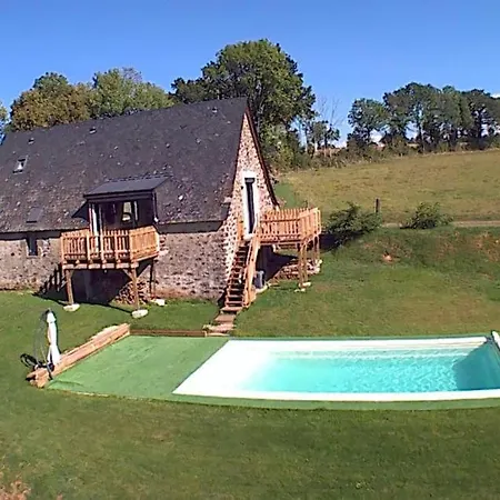 Holiday home D'haut Bagnac Avec Piscine Anglards-de-Salers